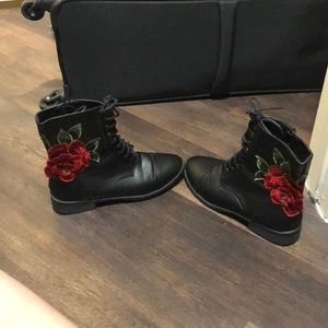 Black boots with fabric rose